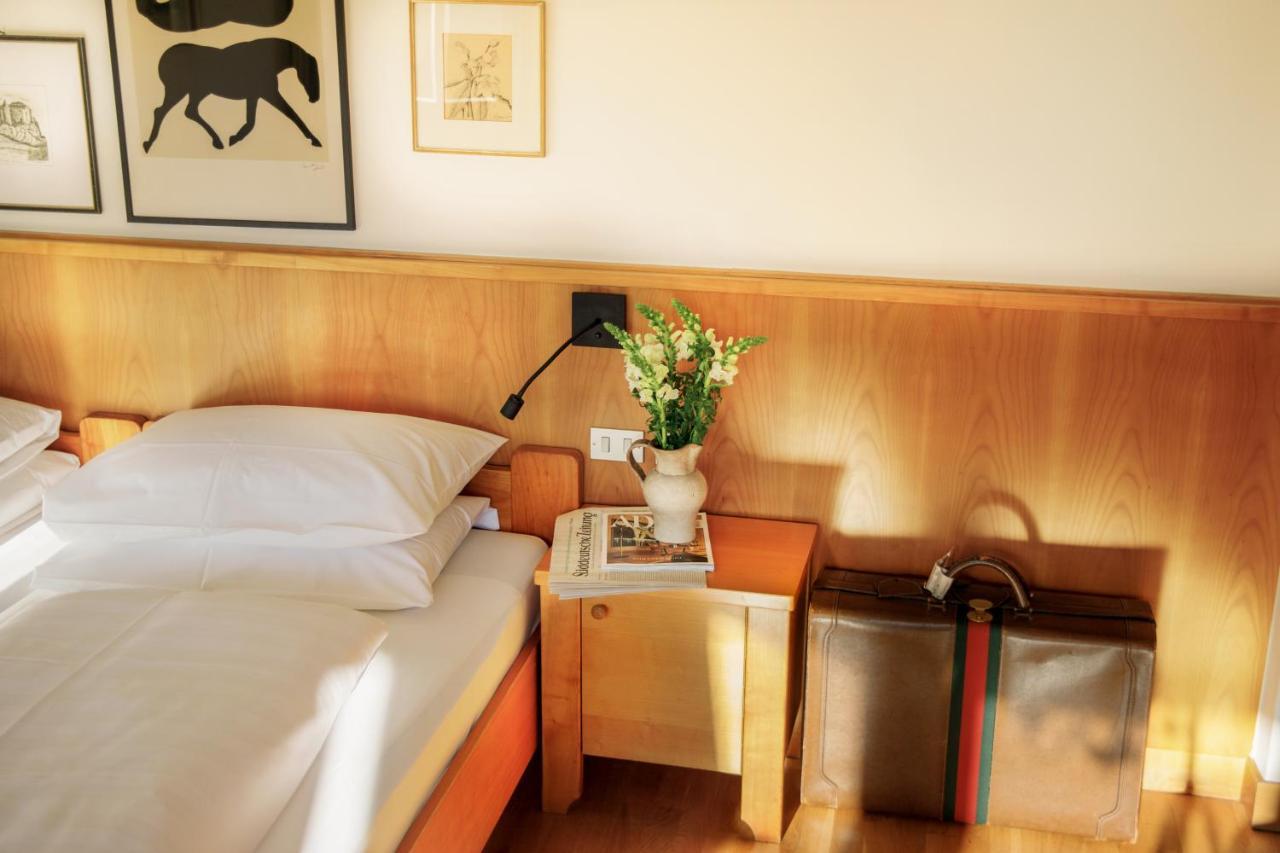 Weisses Roessl Hotel Caldaro Kültér fotó