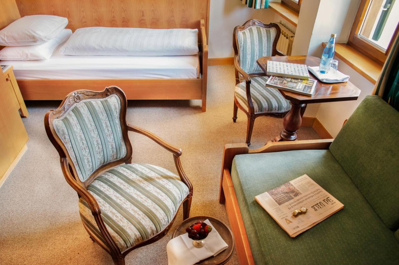 Weisses Roessl Hotel Caldaro Kültér fotó